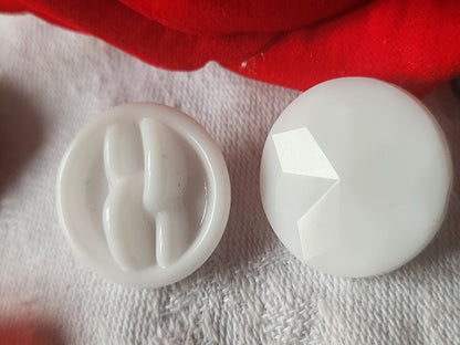 Duo gros boutons anciens en verre blanc vintage 2,2 cm D9J