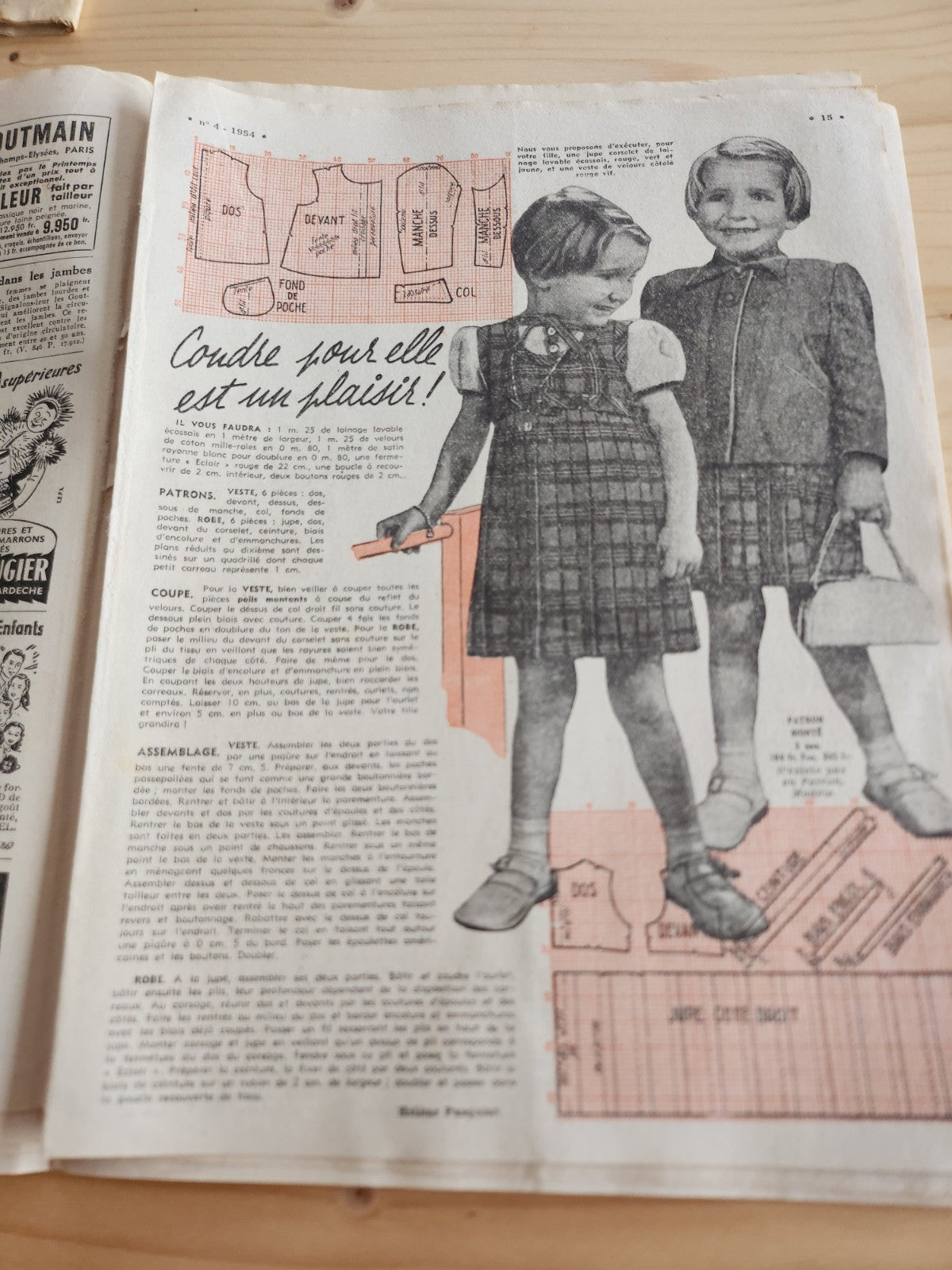 Le petit echo de la mode 1954 n°4  bonnet meunier robes enfants