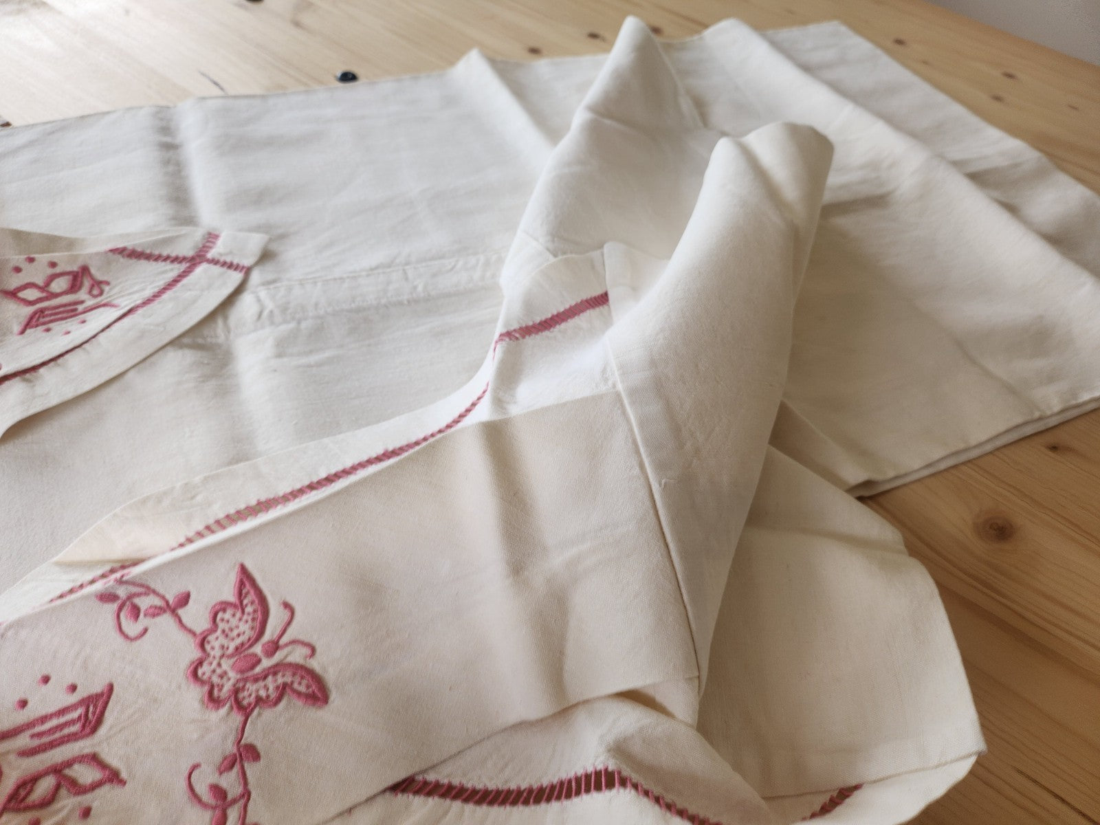 Superbe taie housse de polochon double monogramme MB papillon ancien B8