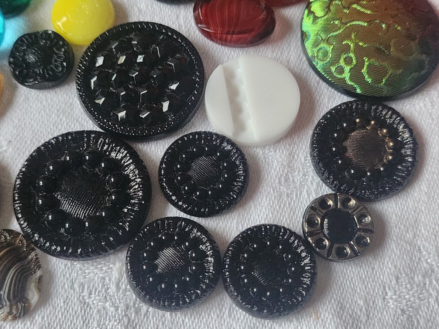 Lot 50 cabochons anciens en verre vintage panaché N°1 T2