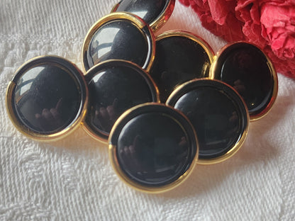 Lot 8 boutons vintage  noir doré acrylique pied 1,8 cm ref 2572