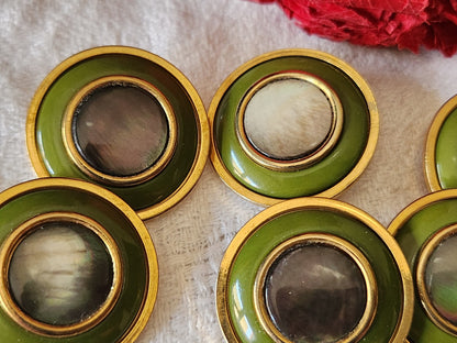 Lot 6 boutons anciens en metal coeur en nacre vert 2,4 cm ref 3359