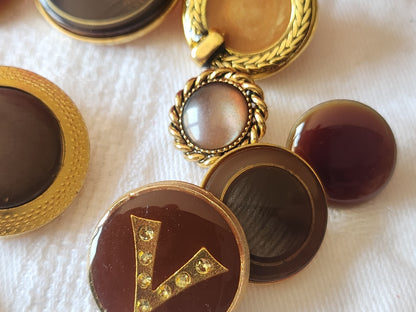 Lot 10 boutons vintage en métal marron panaché 1,5 à 2,6 cm ref 6047