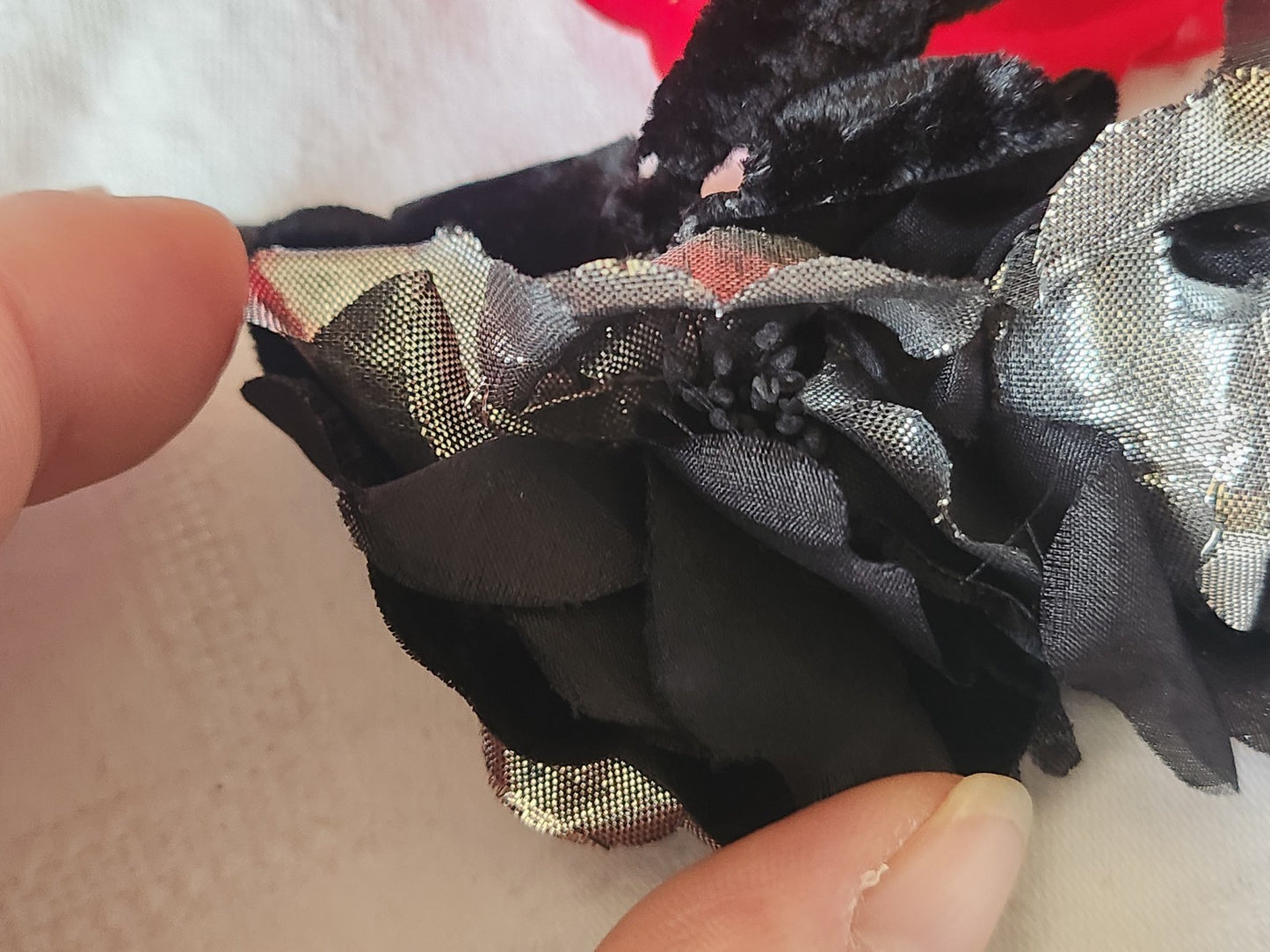 Lot deux fleurs ancienne  sur broche chapeau  13,5 cm T0-10