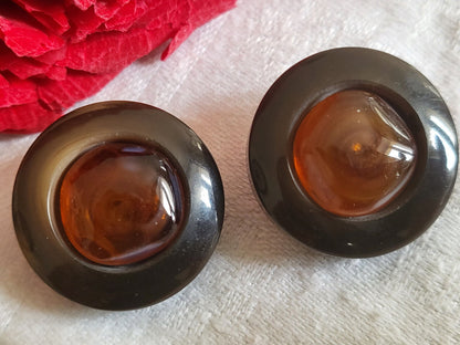 Duo boutons vintage marron cœur en pierre ou verre diamètre 2,1 cm G8S