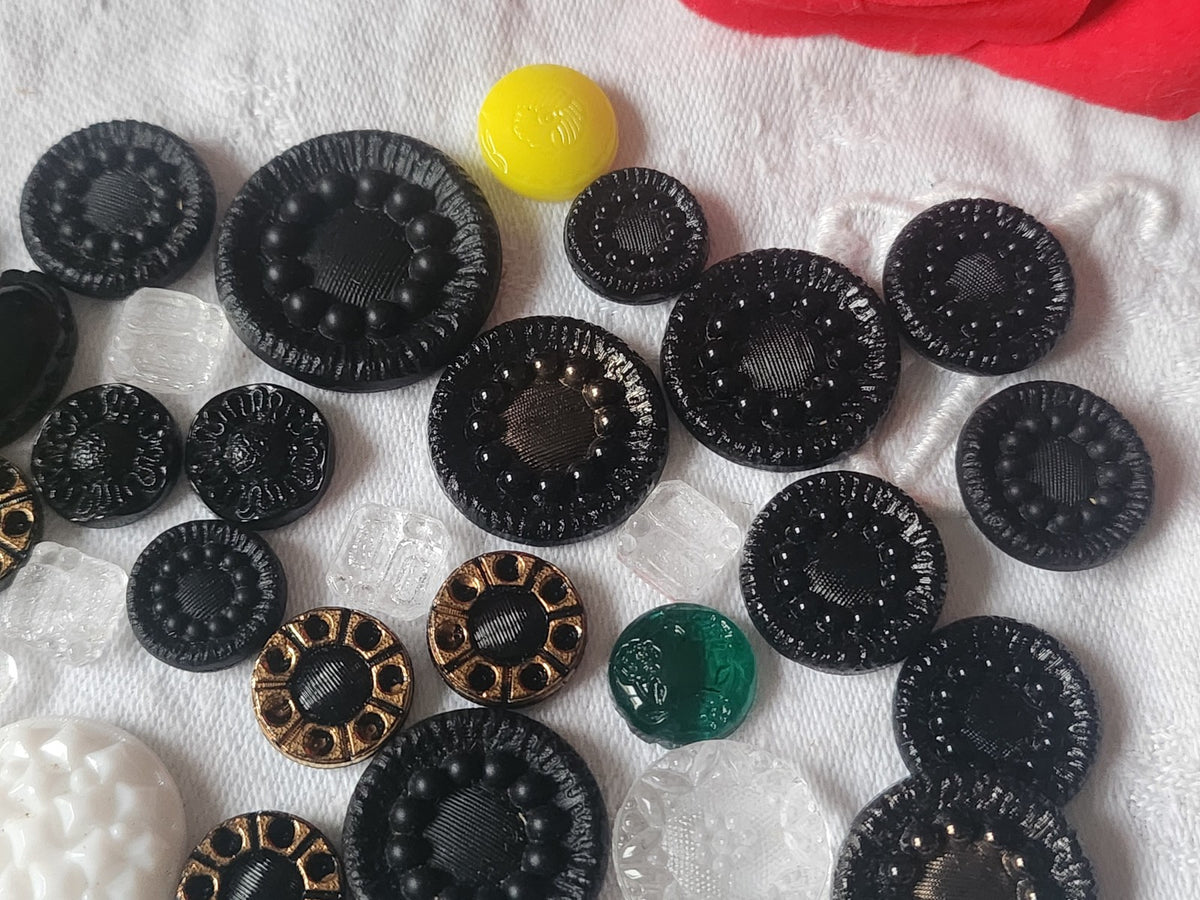 Lot 50 cabochons anciens en verre vintage panaché N°2