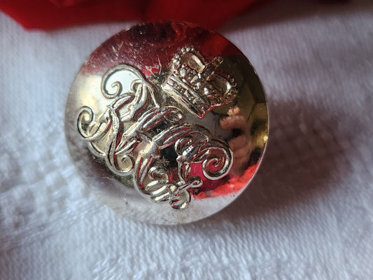 Collection  gros bouton ancien  métal militaire?  monogramme 2,5 cm  D6O
