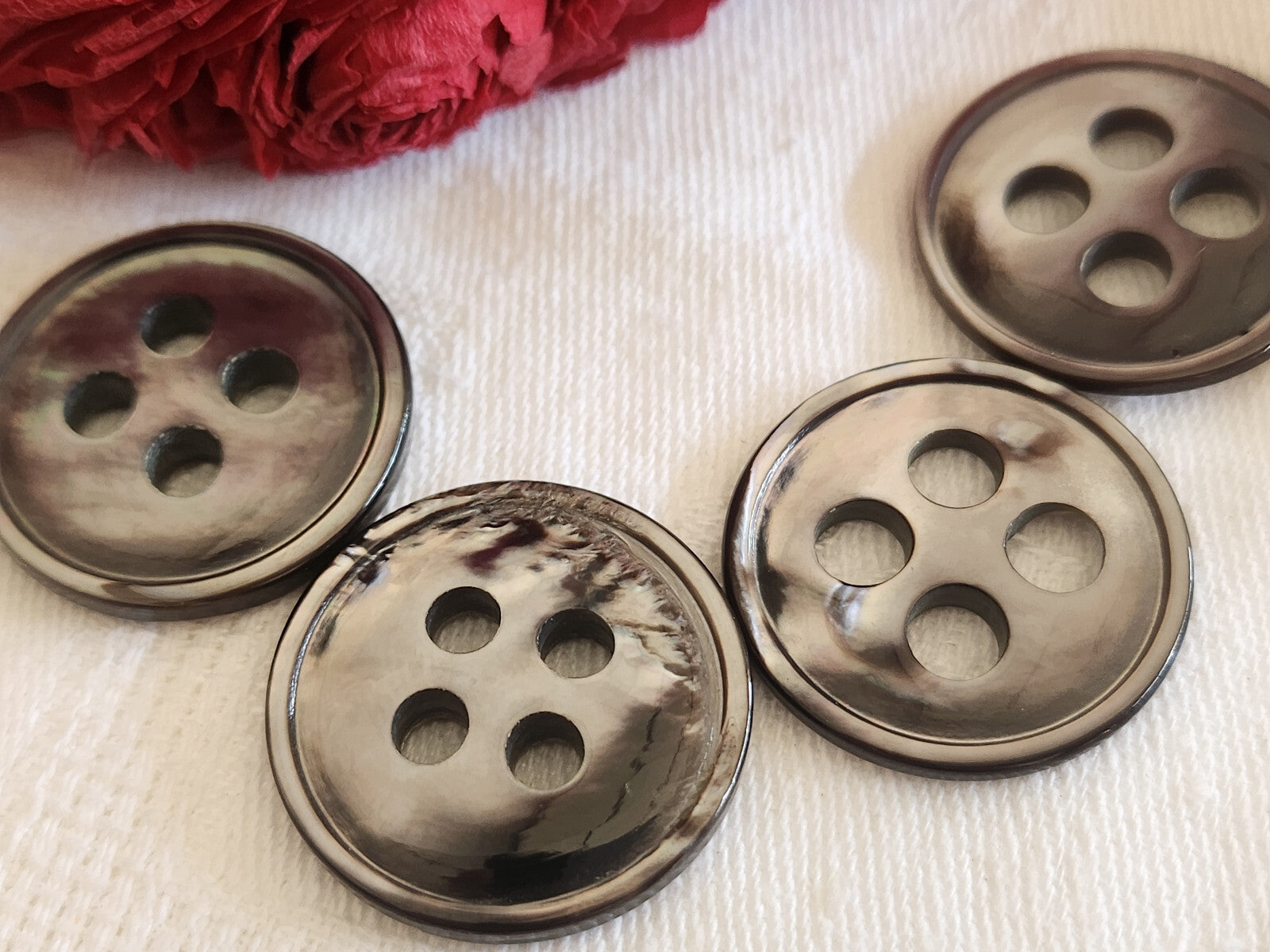 Lot 4 gros boutons vintage en nacre large passants 2,5 cm ref 746