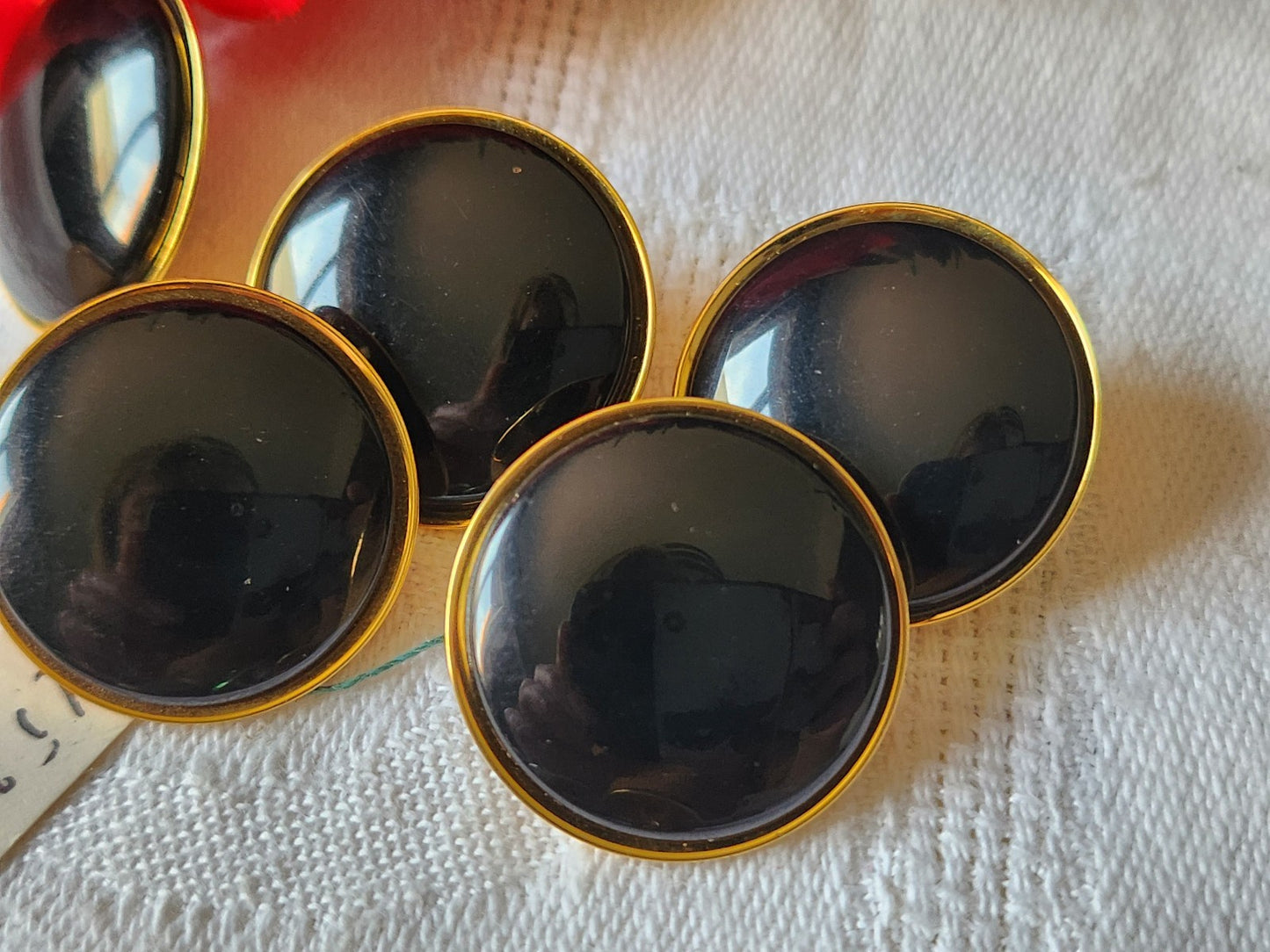 Lot 6 boutons vintage en métal doré noir pied etiquette 2,2 cm pied ref 754