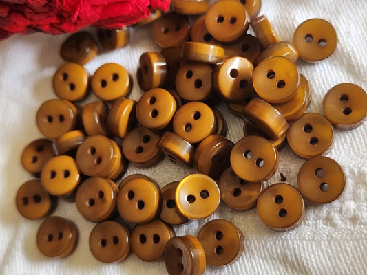 Lot 20 minuscules boutons vintage marron lumineux 0,9 cm ref 1439