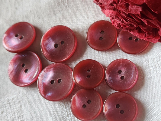 Lot 10 boutons vintage  framboise rose nacré  1,7 cm (6)  2,2 cm (4) ref 2619