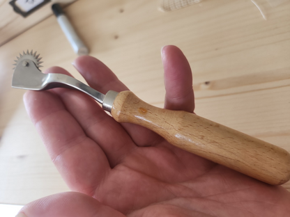 Roulette neuve vintage à patron roue ancienne bois  T1