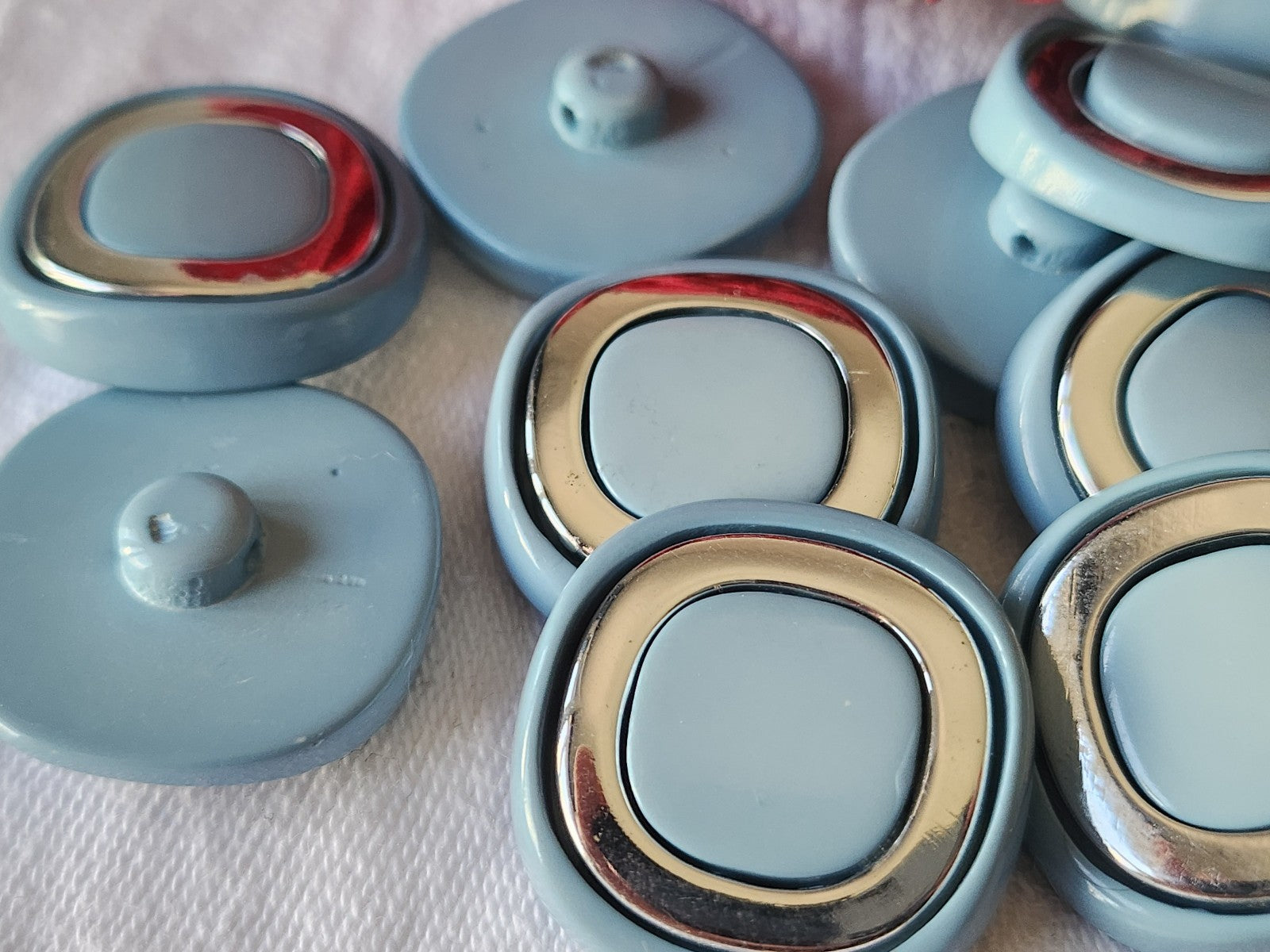 Lot 6 boutons vintage bleu tendre acrylique argenté pied 2,4 cm ref 5332