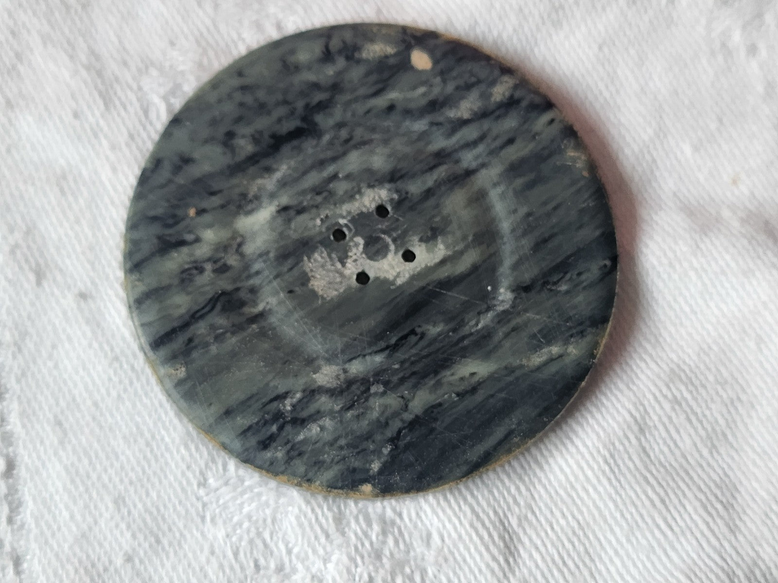 Enorme bouton ancien en galalithe jaspé 5 cm ou 50 mm  ref 5162