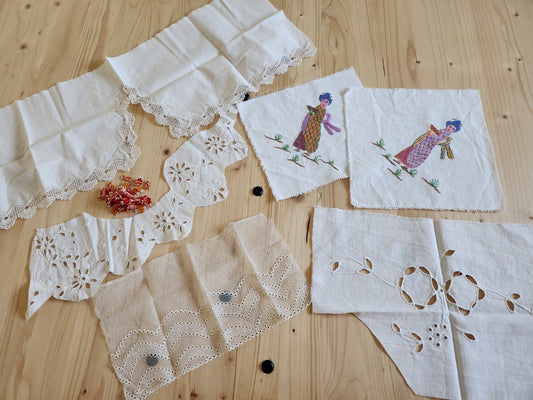Lot broderies anciennes pour  création voir photos dentelle couture B8