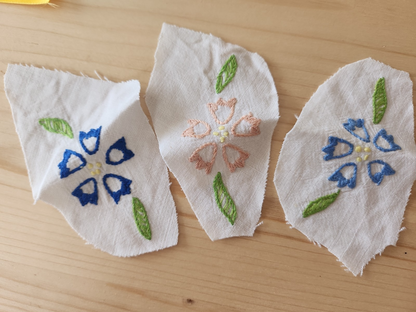 Trio  petites broderies anciennes fleur creation couleur recup T1-4