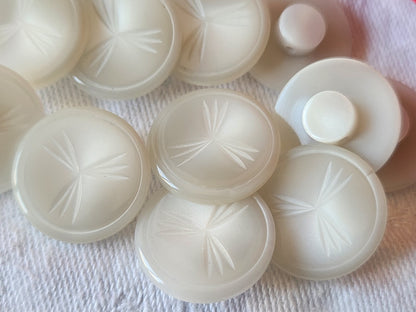Lot 10 boutons vintage gris motif pied transparent 1,8 cm ref 586