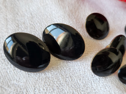Lot 8 boutons vintage métal noir panaché 0,9 sur 1,2 à 1,2 sur 1,8 cm ref 6008