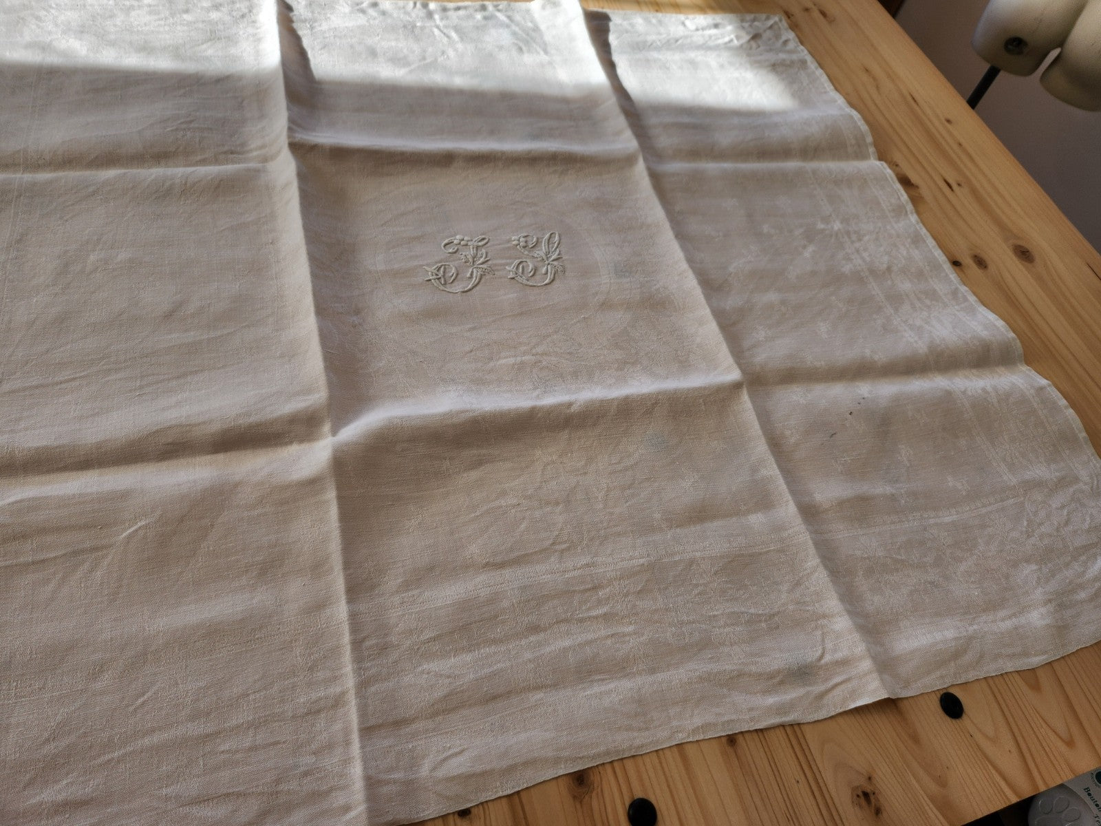 Superbe monogramme ancien IS sur serviette ancienne B8