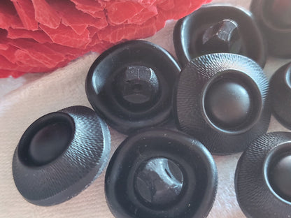 Lot 6 boutons anciens  vintage en  verre  noir mat 1,7 cm ref 4916