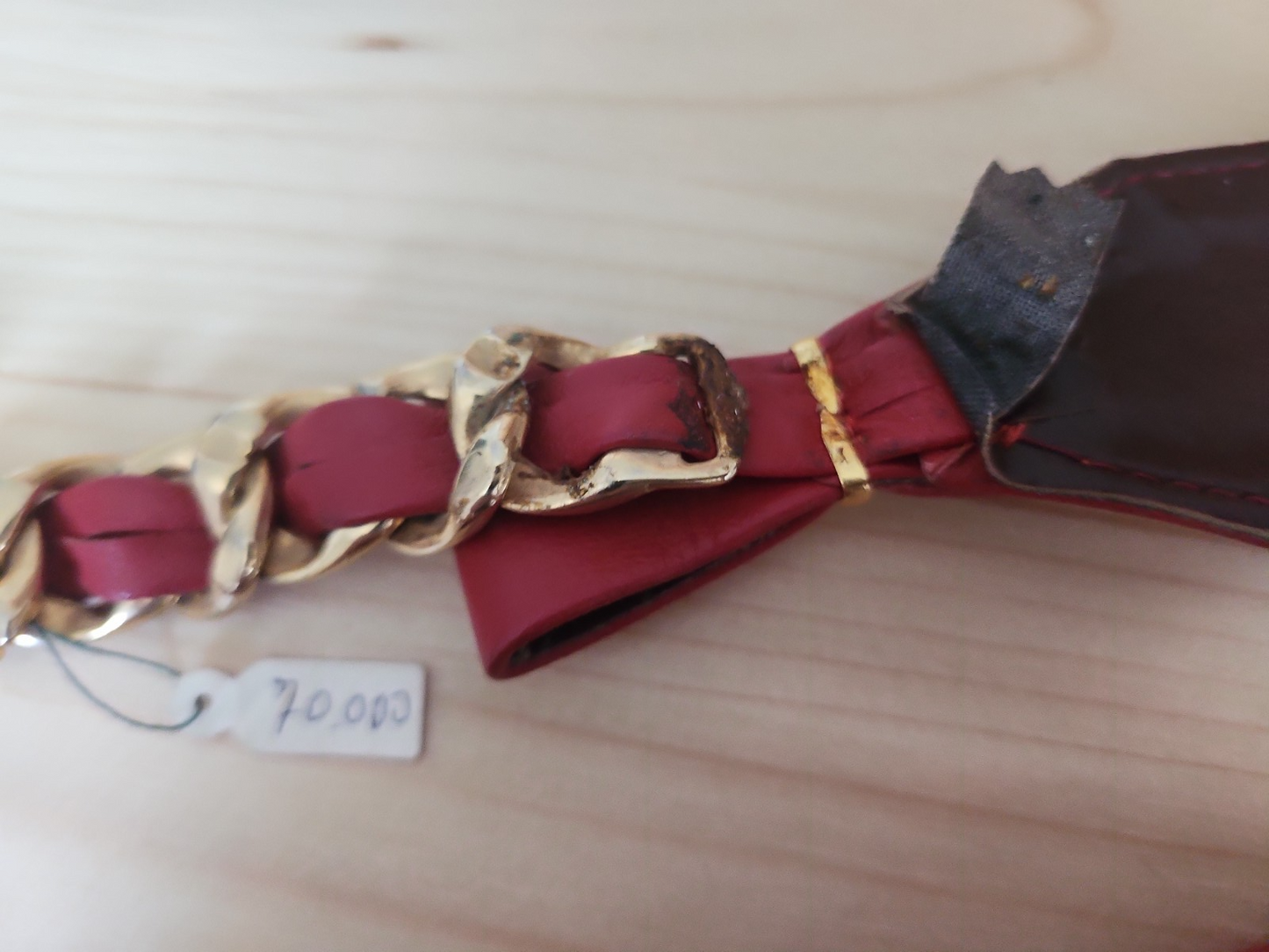 Ceinture ancienne vintage cuir rouge noeud métal doré  superbe