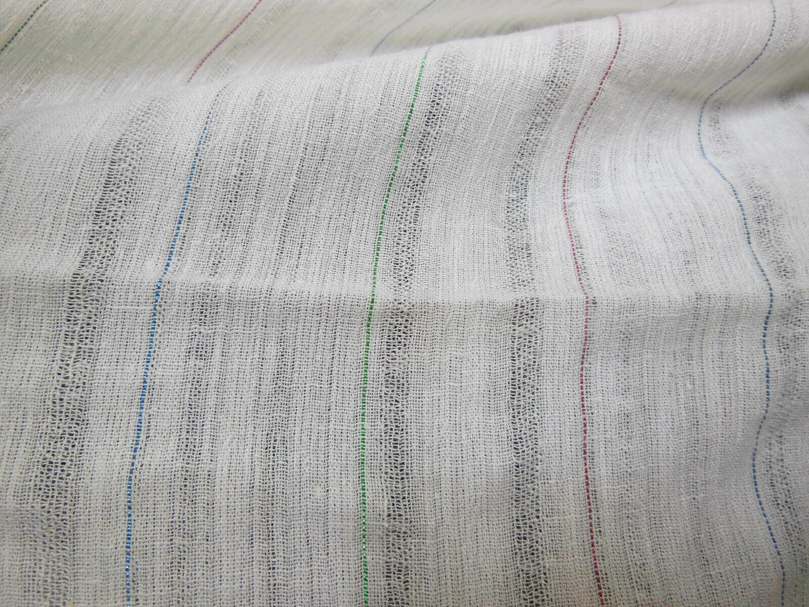 Grand coupon de tissu vintage blanc tissu fil metalisé 2 m 10 sur 1 m 45 B6