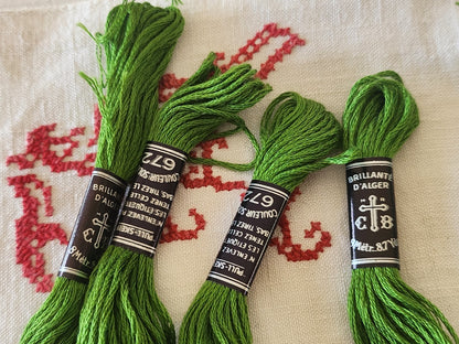 Lot 6 échevettes anciennes coton broder vert cartier bresson  8 mètres T9