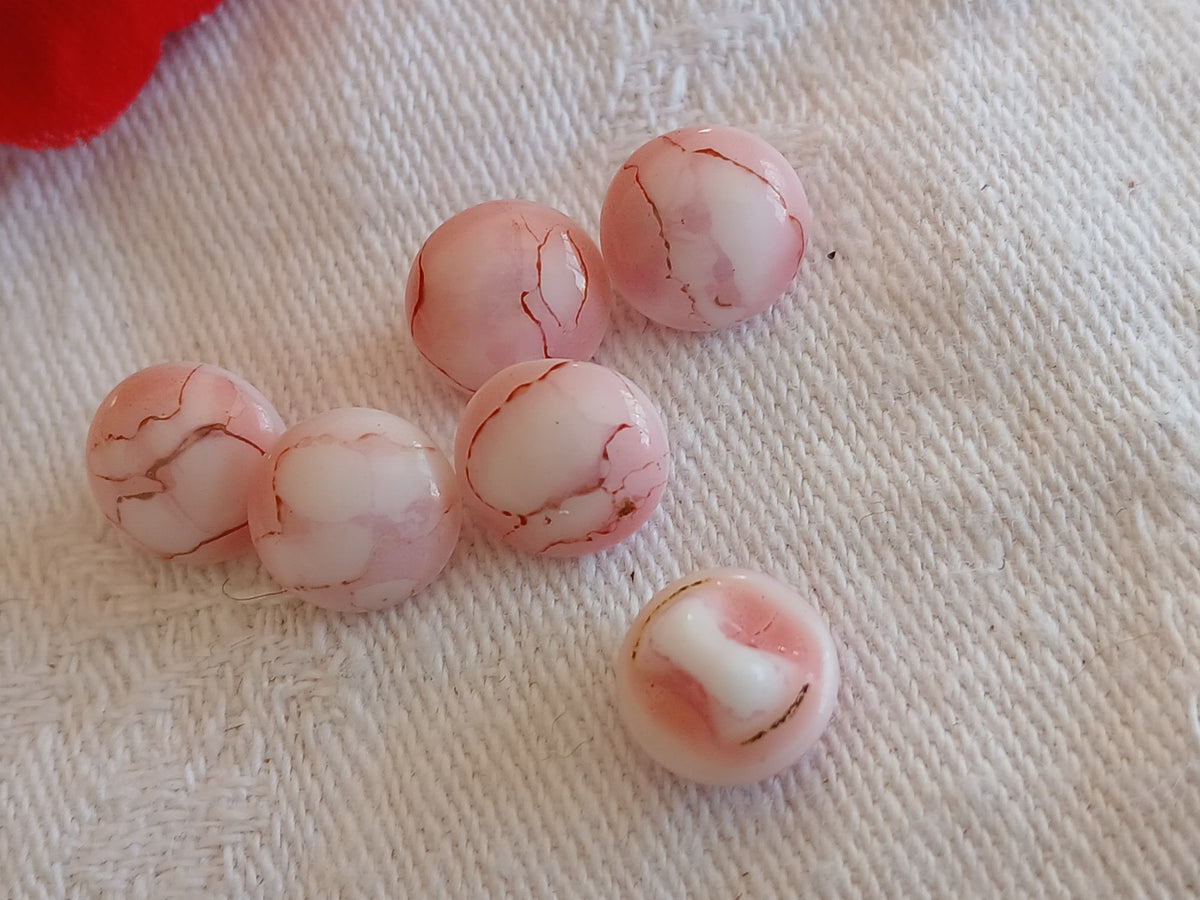 Lot 6 petits boutons vintage en verre  rose 0,9 cm pied ancien ref 6487