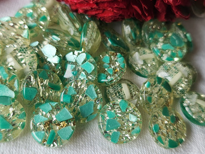 Lot 16 petits boutons vintage à pied paillette verte 1,1 cm ref 5823