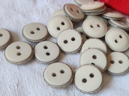 Lot 21  boutons vintage gris argenté trous 1,5 cm ref 2686