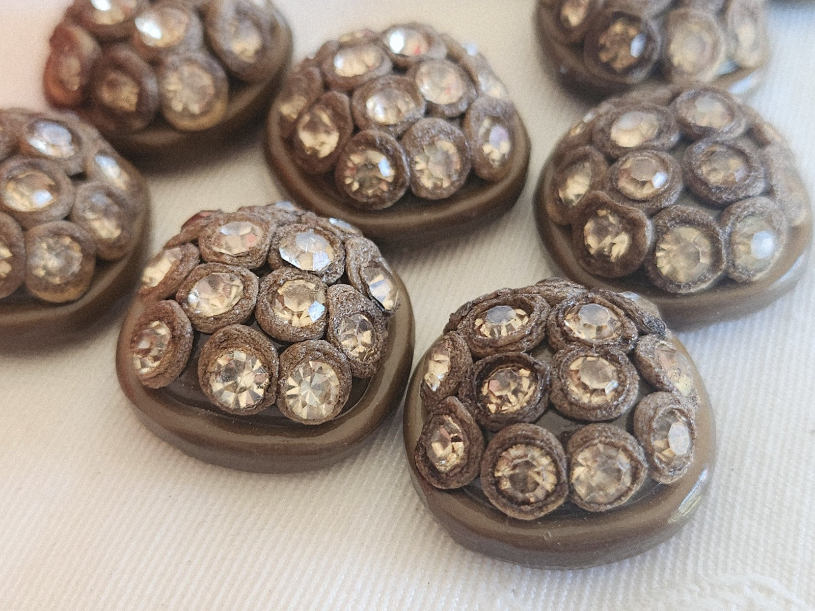 Lot  6 boutons vintage parurier résine strass marron pied 20 mm ou 2 cm ref 6293