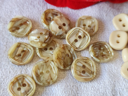 Lot 23 petits boutons vintage marron beige 1,2 et 0,9 sur 1 cm ref 721