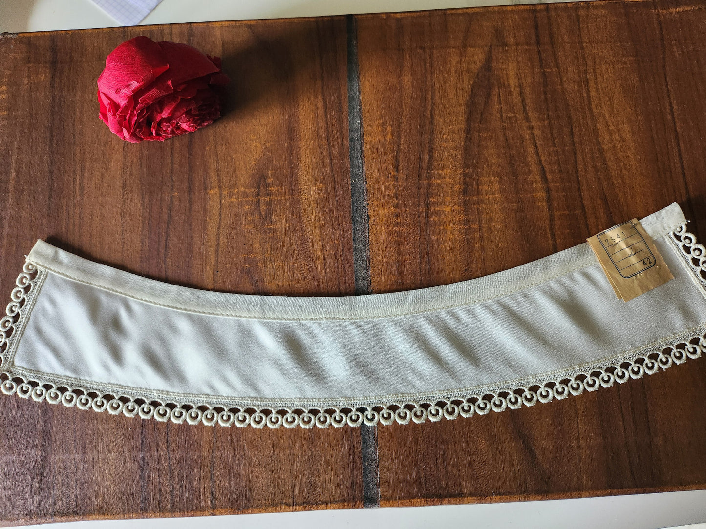 Ancien  col tissu satiné  dentelle  vintage  B1-72