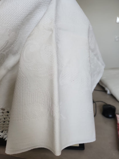 Ancien cache torchon ou serviette frangée blanc damassée B6