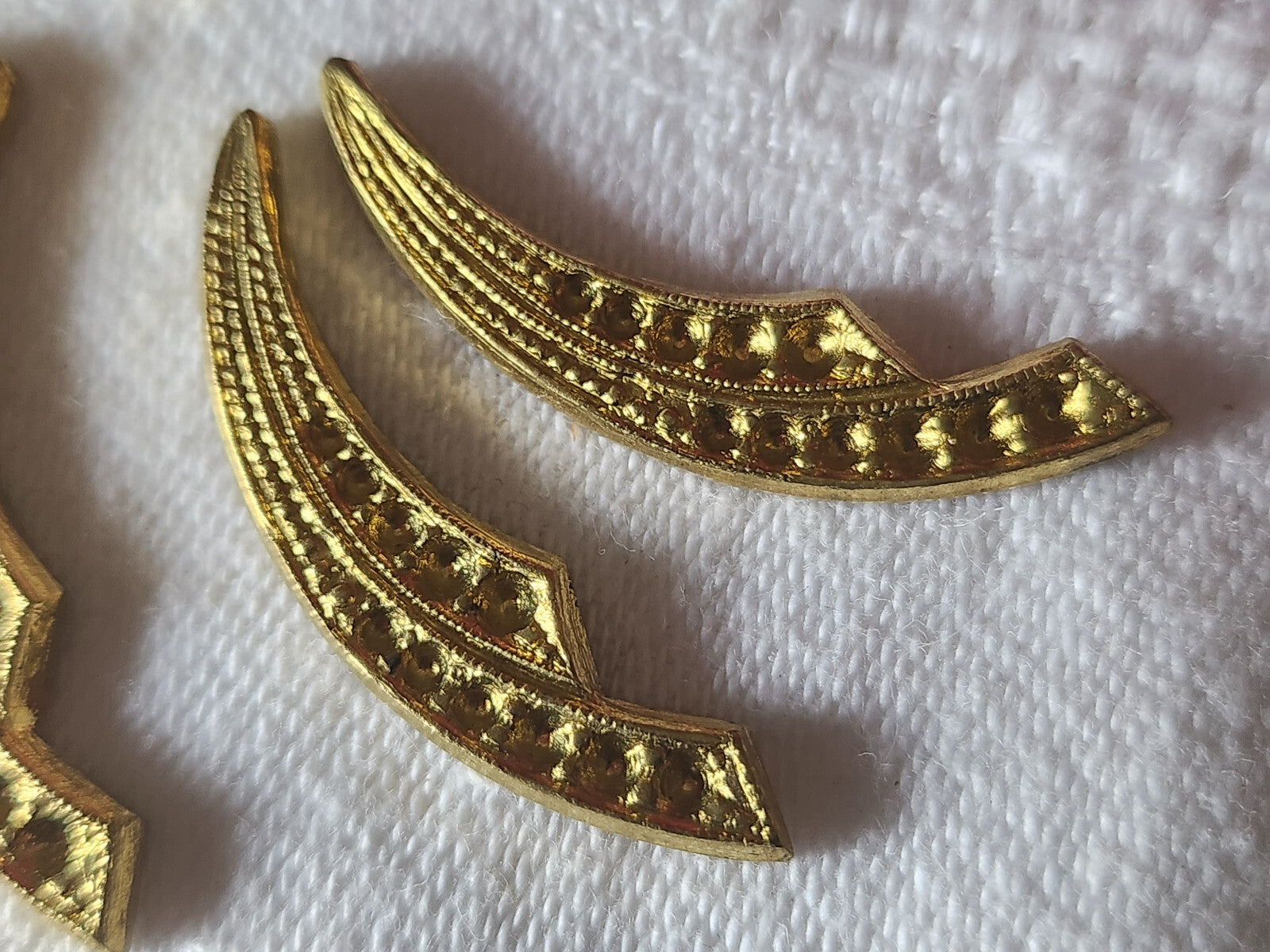 Lot 10 anciens ornement en métal   à strasser création bijoux vers 1950 lot n°1