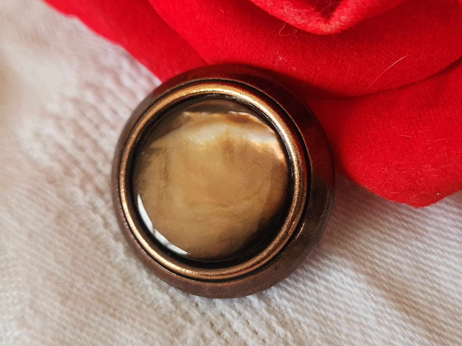 Gros bouton vintage monture métal coeur nacre marron  26 mm ou 2,6 cm G12L