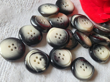 Lot 20 boutons vintage noir creme épais à trous  1,8 cm ref 5427