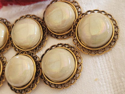 Lot 6 superbes boutons vintage coeur beige reflet modoré 2,3 cm ref 732