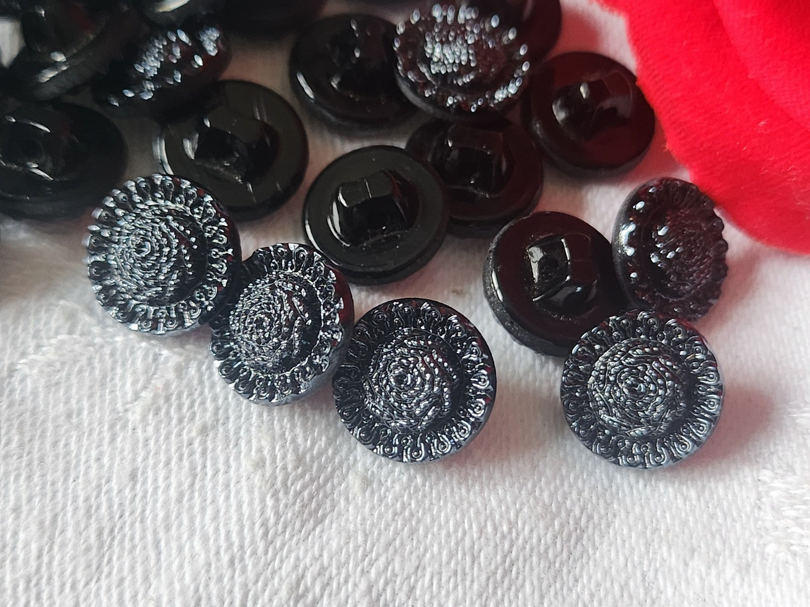 Lot 6 boutons vintage en verre petits argenté 1,1 cm pied ref 3824