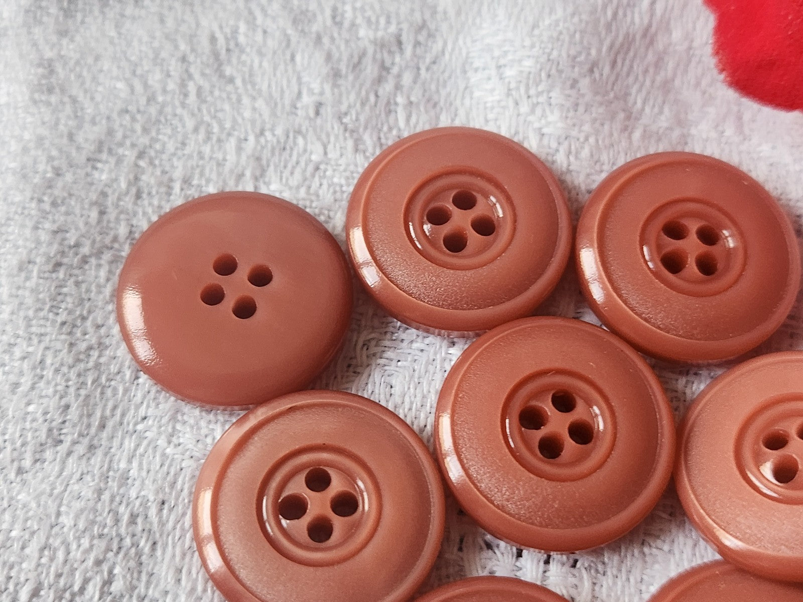 Lot 9 boutons vintage vieux rose 1,7 cm  trou ref 5530