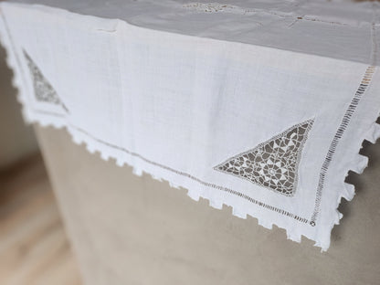 Ancienne nappe surnappe application jour  66 cm sur 88 B8