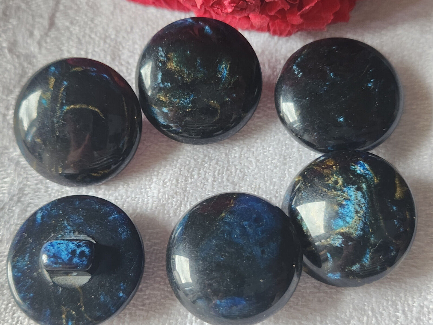 Lot 6  jolis boutons vintage bleu moucheté à pied 2,2 cm ref 1727