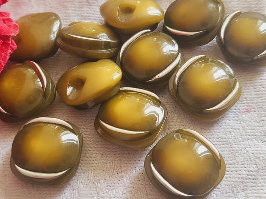 Lot 8 boutons vintage marron argenté pied 1,4 cm ref 5919