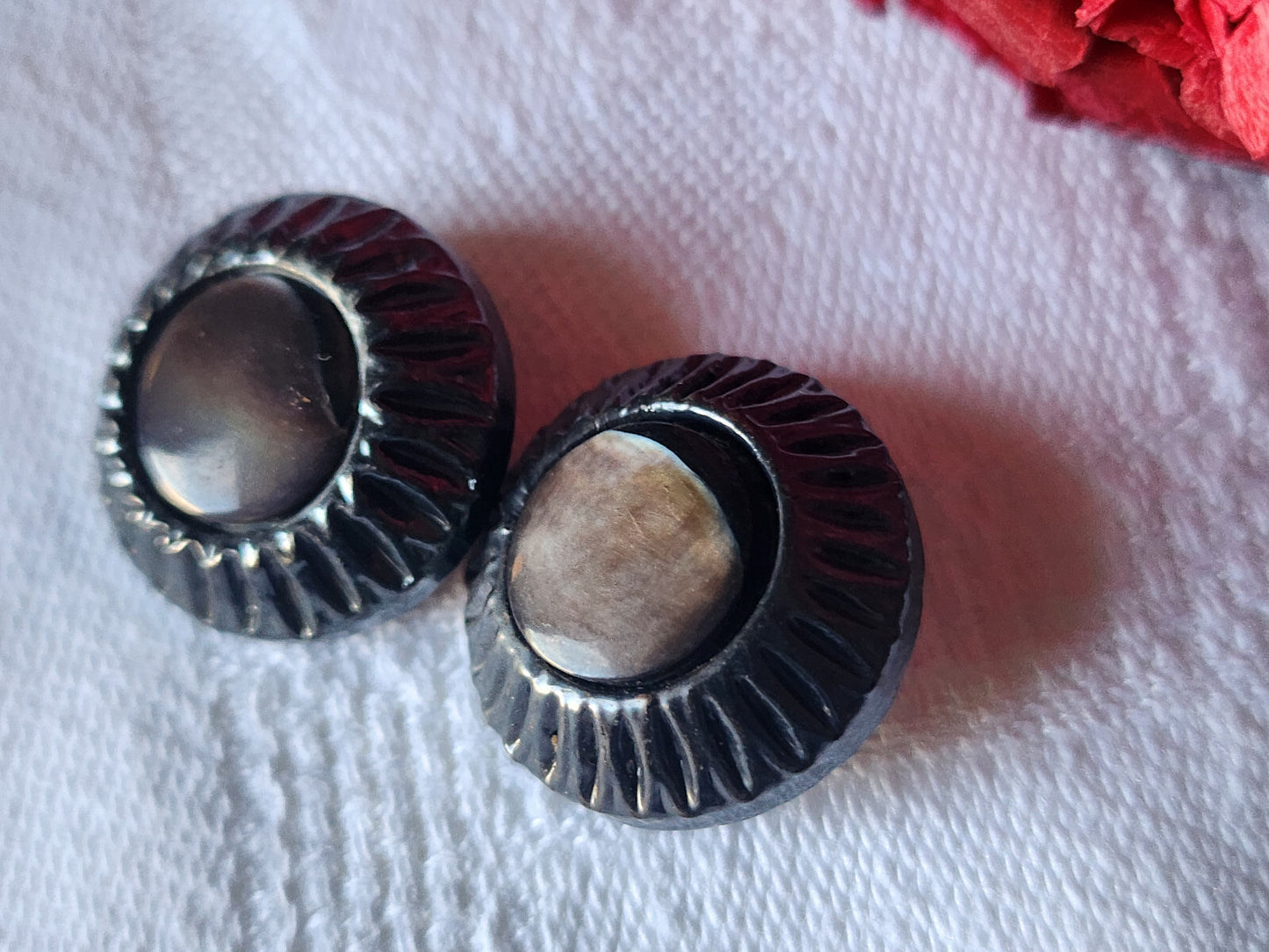 Collection duo  boutons vintage coeur en nacre  pied 1,8 cm G7F