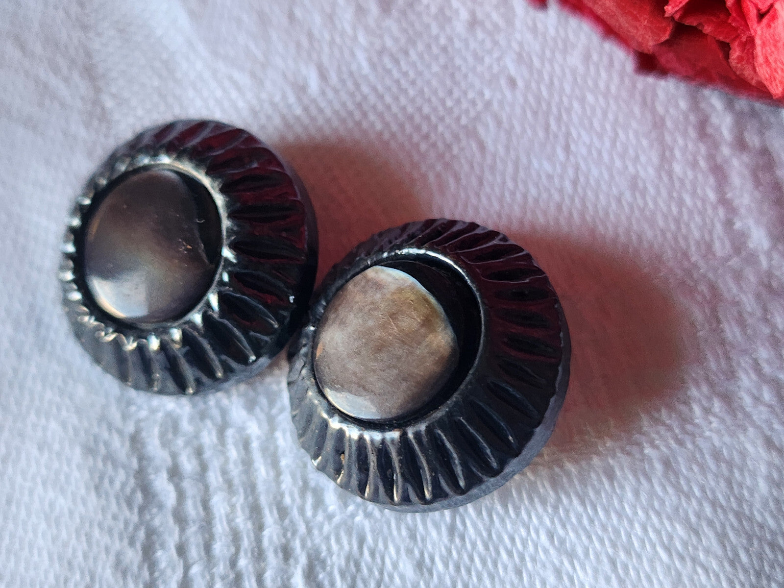 Collection duo  boutons vintage coeur en nacre  pied 1,8 cm G7F