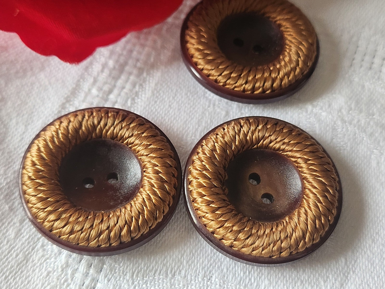 Trio gros bouton ancien vintage passementerie marron 3,3 cm ref 5377