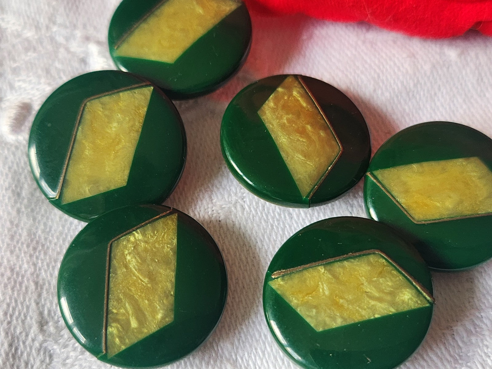 Lot 6 boutons vintage vert deux tos pied 1,9 cm ref 2248