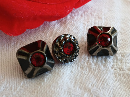 trio mini boutons en verre noir strass rouge 1 et 1,1 cm  D16C