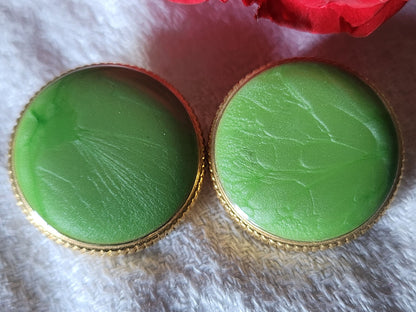 Duo boutons vintage métal coeur vert  nacré pied 2,3 cm lourd doré G16F