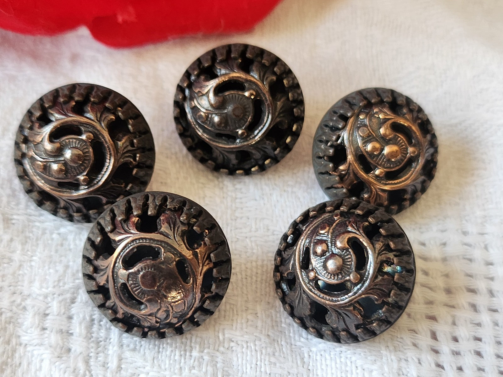 Lot 5  bouton vintage en métal cuivré ajouré superbe 1,7 cm ref 5937